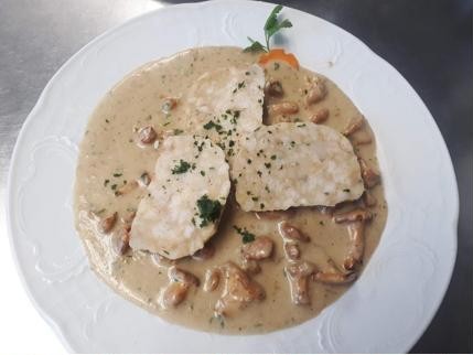 Fleisch in Rahmsauce